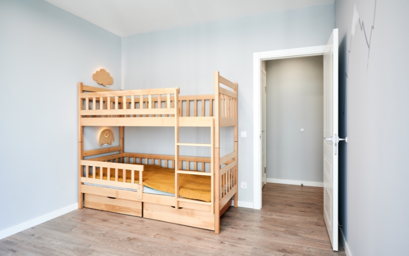 Kích thước chiều cao an toàn cho các em 